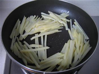 土豆芹菜炒肉丝的做法图解3