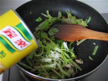 土豆芹菜炒肉丝的做法步骤7