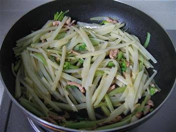 土豆芹菜炒肉丝的做法步骤8