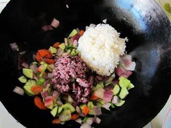 杂疏炒黑白米饭的做法图解5