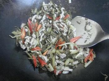 咸菜炒肉丝的做法步骤8