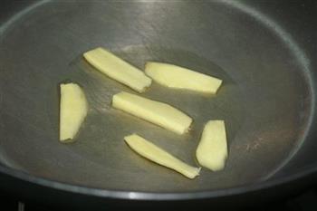 土豆焖走地鸡的做法图解3