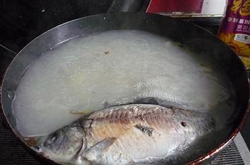 鲜美鱼汤小火锅的做法图解12