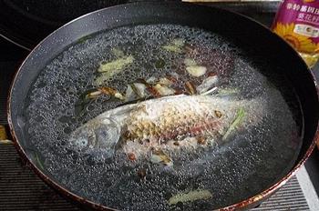 鲜美鱼汤小火锅的做法步骤8