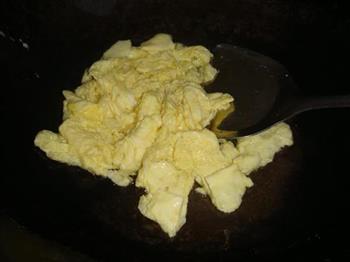 酱油鸡蛋炒饭的做法步骤3
