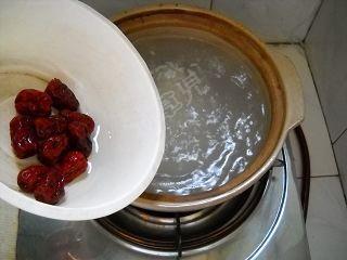 红枣薏仁菊花粥的做法步骤5