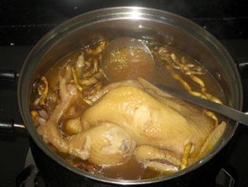 石斛灵芝炖鸡汤的做法步骤5