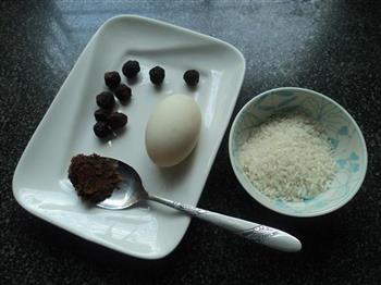 桂圆鸭蛋红糖粥的做法步骤1