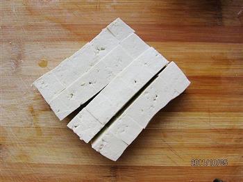 白菜粉丝炖豆腐的做法步骤1