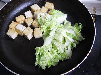 白菜粉丝炖豆腐的做法步骤4