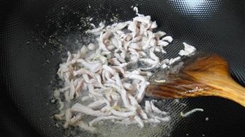 榨菜肉丝炒毛豆的做法步骤4