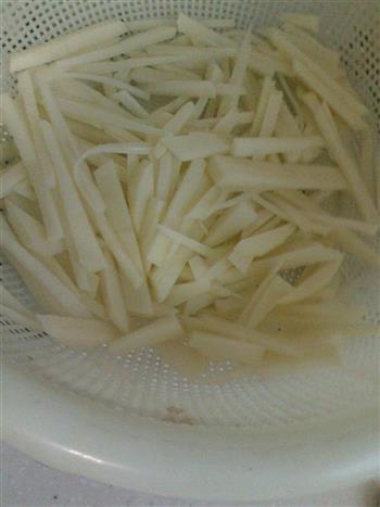 尖椒土豆丝的做法步骤1