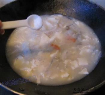 龙鱼豆腐汤的做法步骤8