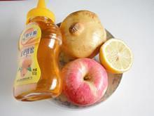 石榴苹果汁的做法步骤1