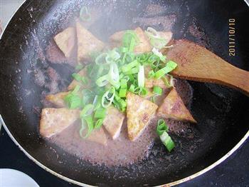 蟹籽酱烧豆腐的做法步骤7