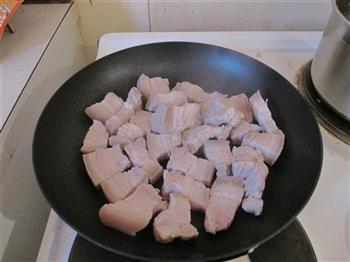 茶树菇红烧肉的做法步骤3