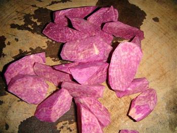 拔丝紫薯的做法图解2
