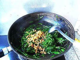 蚝油海米炒韭菜的做法步骤7
