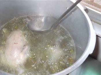 乳鸽绿豆汤的做法步骤4