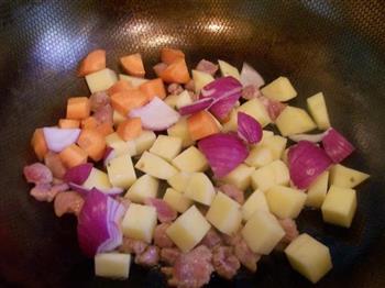 咖喱土豆拌饭的做法步骤4