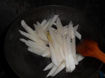 虾仁豆腐萝卜汤的做法步骤3