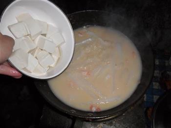 虾仁豆腐萝卜汤的做法步骤6