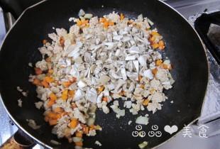 蘑菇鸡肉酱浇头面的做法图解8