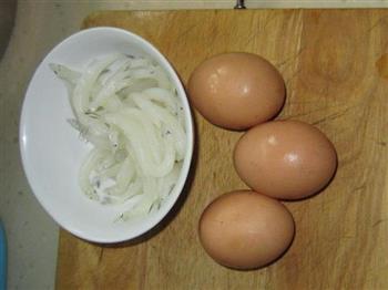 银鱼炒蛋的做法步骤1