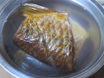 南昌咸鱼烧排骨的做法步骤1