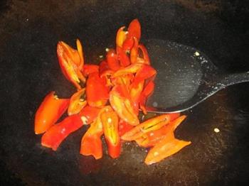 红椒炒黄叶菜的做法步骤3
