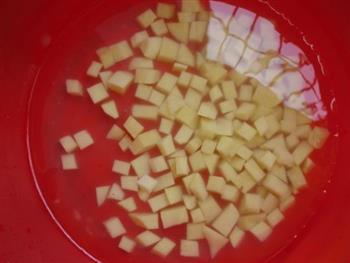 苏子叶泡菜烧土豆的做法步骤1