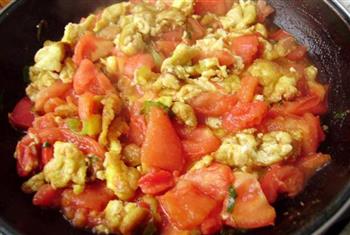 西红柿炒鸡蛋的做法步骤7