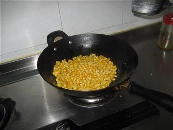 炒玉米的做法步骤3
