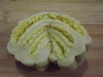 花形椰蓉面包的做法步骤11