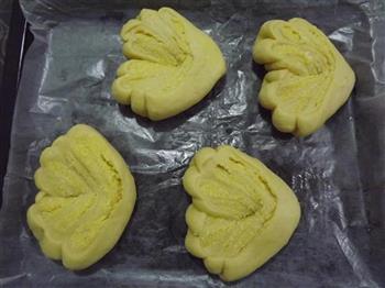 花形椰蓉面包的做法步骤12