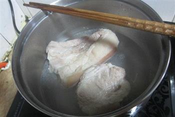 青椒回锅肉的做法步骤1