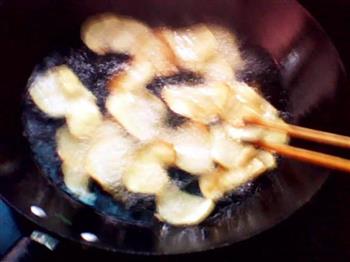 油炸红薯片的做法步骤1