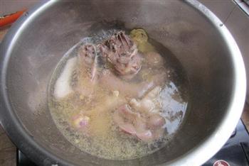 淮山鸡汤的做法步骤1