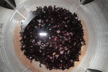 黑米花生豆浆的做法步骤2