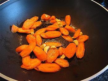 鸡柳炒红萝卜的做法步骤3