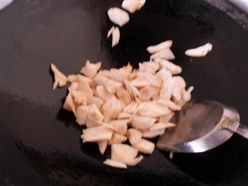 杏鲍菇鲫鱼汤的做法步骤5