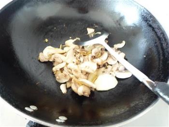 蘑菇炒肉片的做法图解9