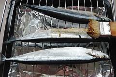 蒜烤秋刀鱼的做法步骤7