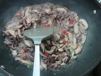 香菇炒牛肉的做法步骤9