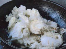 白菜炖粉条的做法图解5