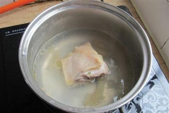 花胶茯苓鸡汤的做法步骤1