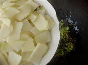 紫甘蓝炒土豆片的做法步骤4