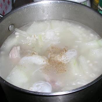 冬瓜薏米排骨汤的做法图解6