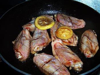 柠香蚝油煎焖鸡翅的做法步骤6