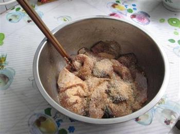 红薯粉蒸鱼的做法步骤2